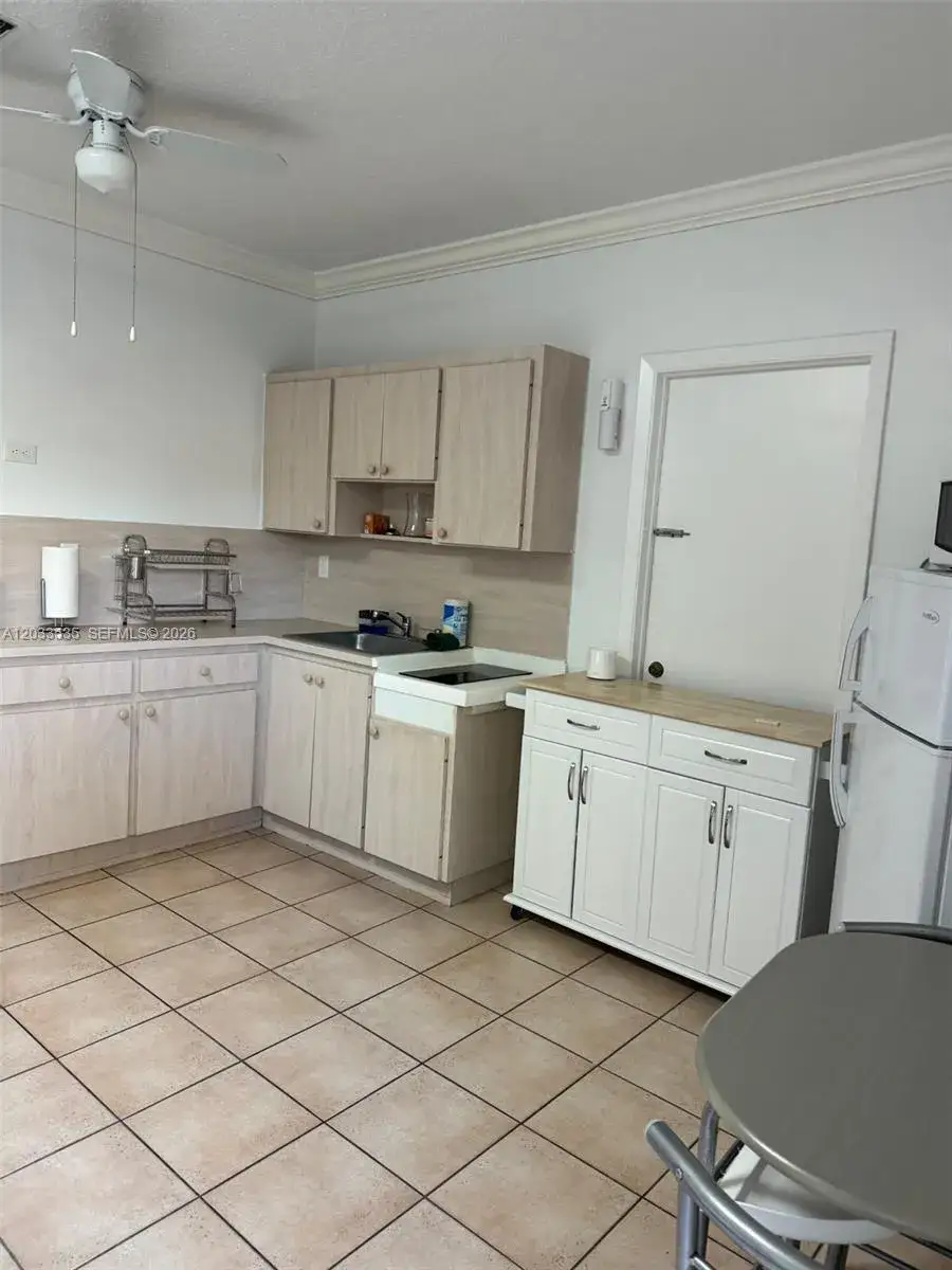 1 bedroom 1 bath Residential Lease for rent at 15336 SW 172nd Ter, Miami FL 33187
