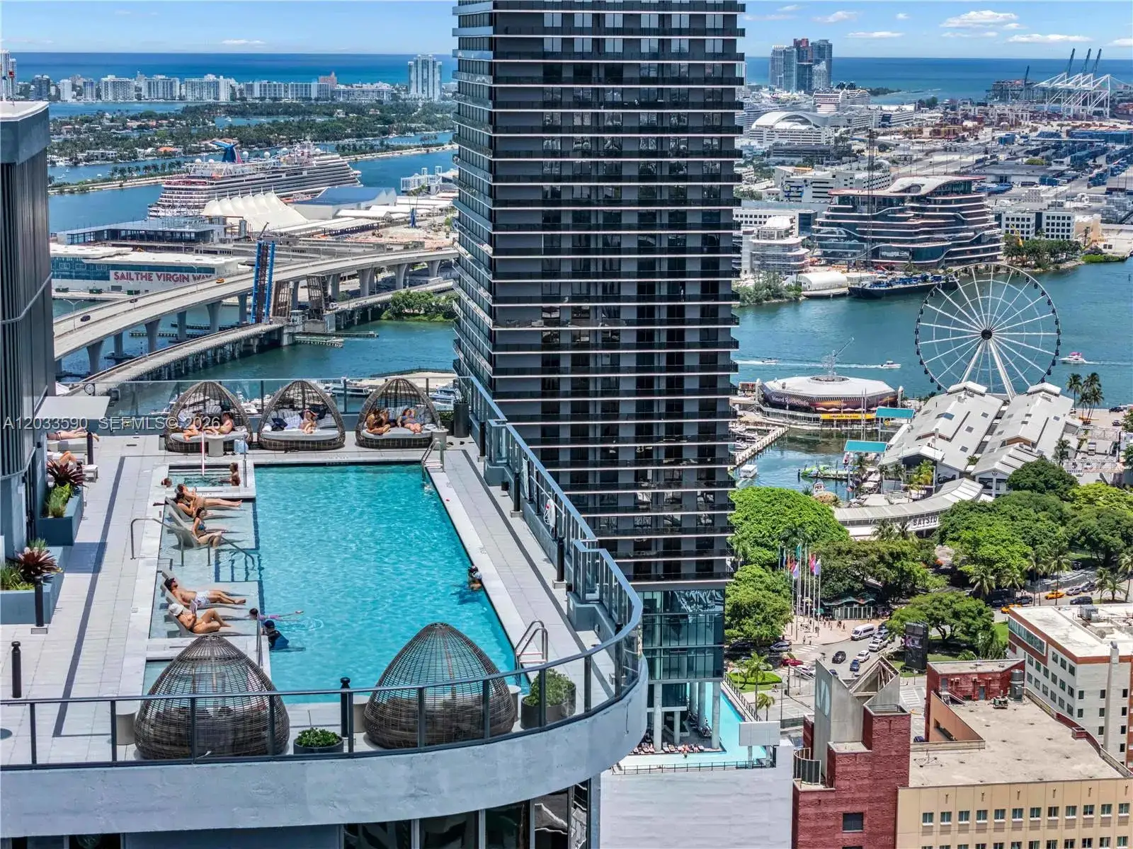 1 bath Residential Lease for rent at 121 NE 5th St # 1400, Miami FL 33132