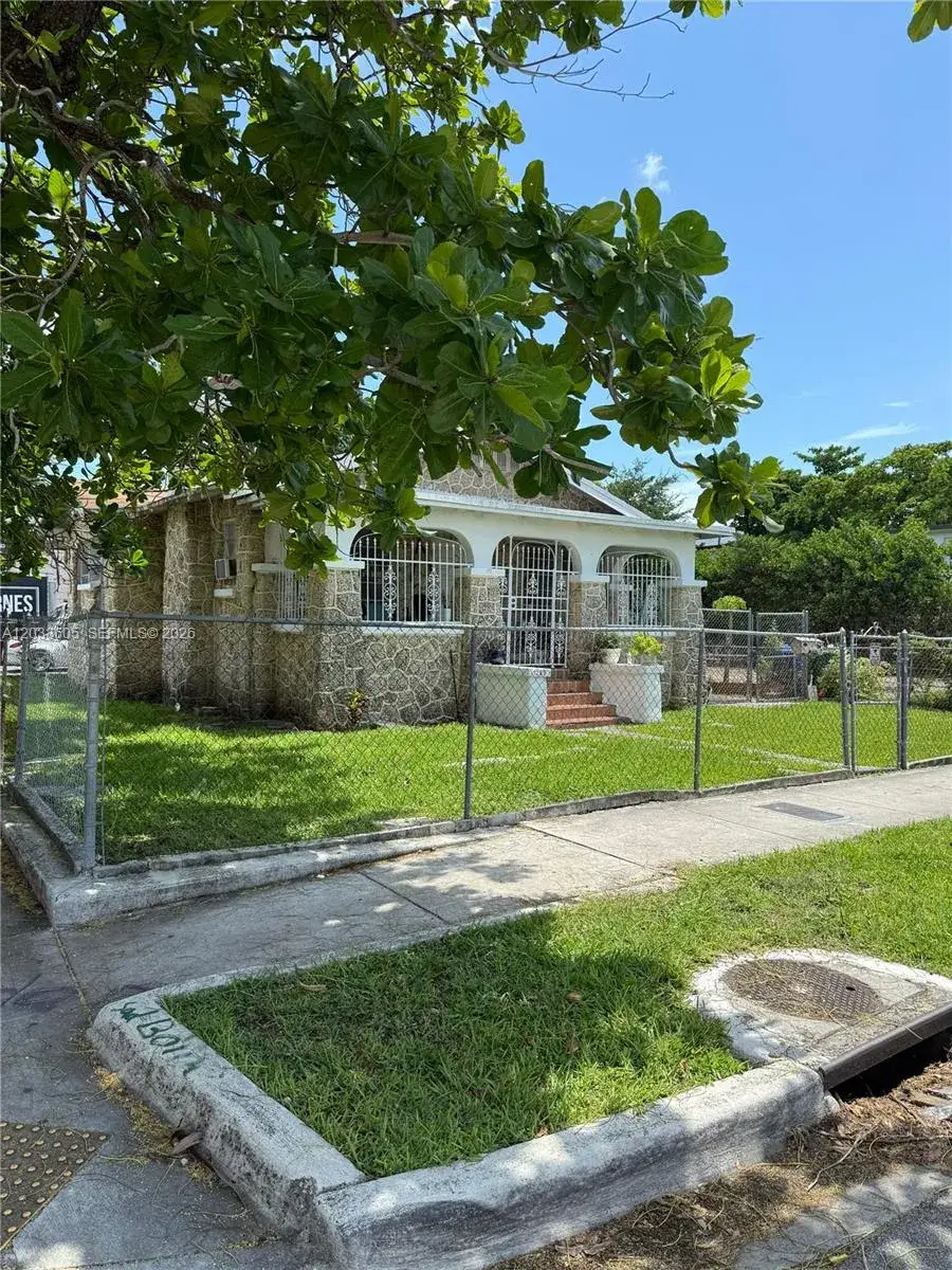 3 bedroom 2 bath Residential for sale at 1269 NW 4th St, Miami FL 33125