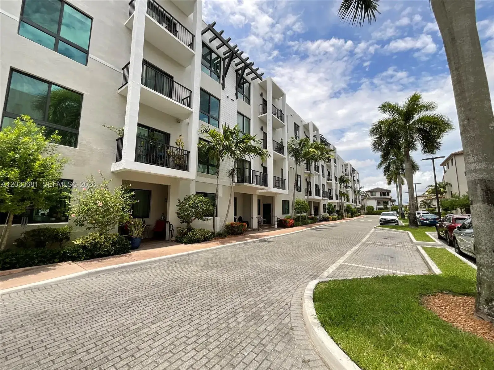 3 bedroom 2 bath Residential for sale at 4700 NW 84th Ave # 15, Doral FL 33166
