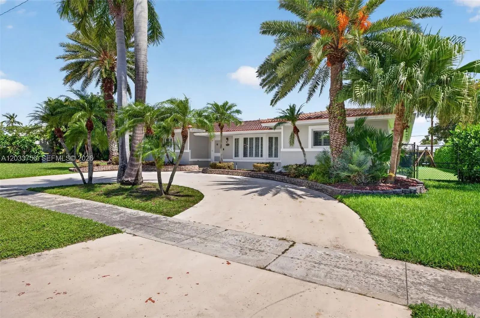 313 SE 6th St, Dania Beach FL 33004