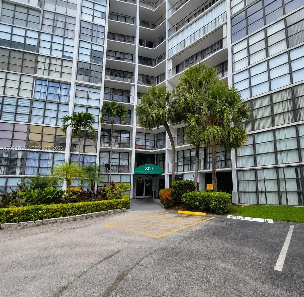 1 bedroom 1 bath Residential for sale at 800 Parkview Dr # 512, Hallandale Beach FL 33009