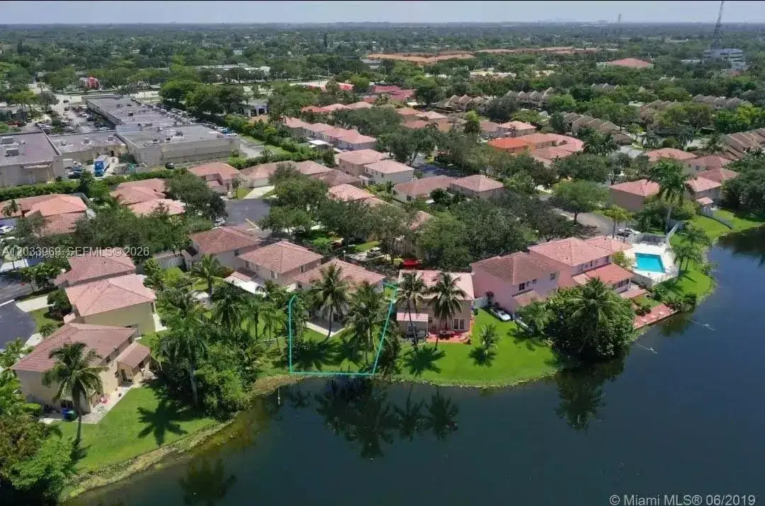 3 bedroom 2 bath Residential for sale at 320 SW 99th Ave, Pembroke Pines FL 33025