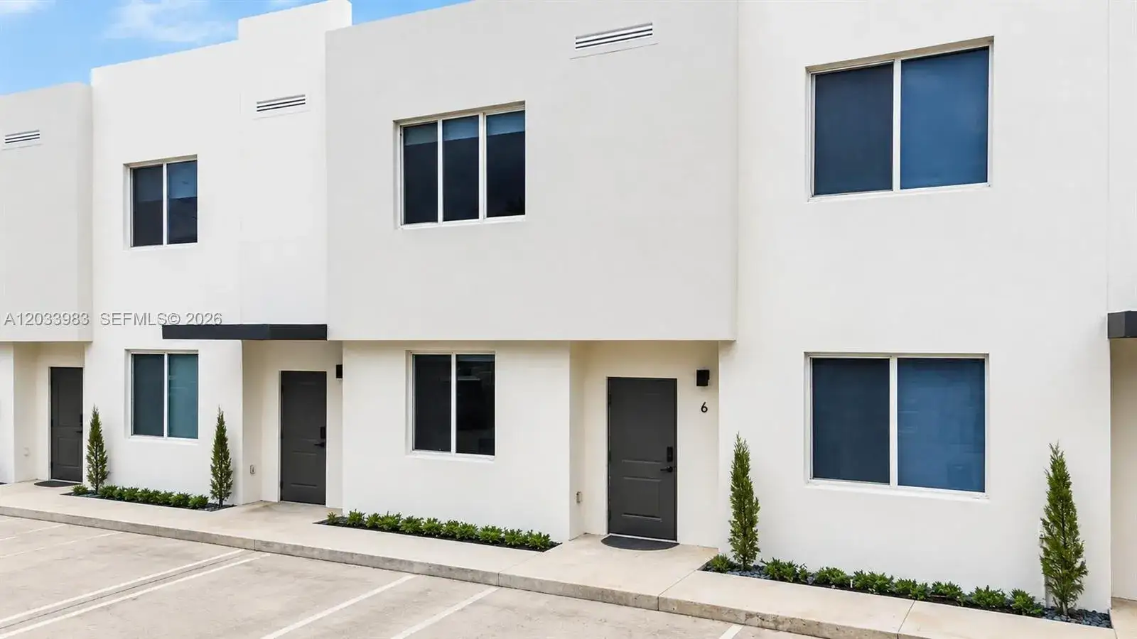 3 bedroom 2 bath Residential Lease for rent at 171 NW 158th St # 10, Miami FL 33169