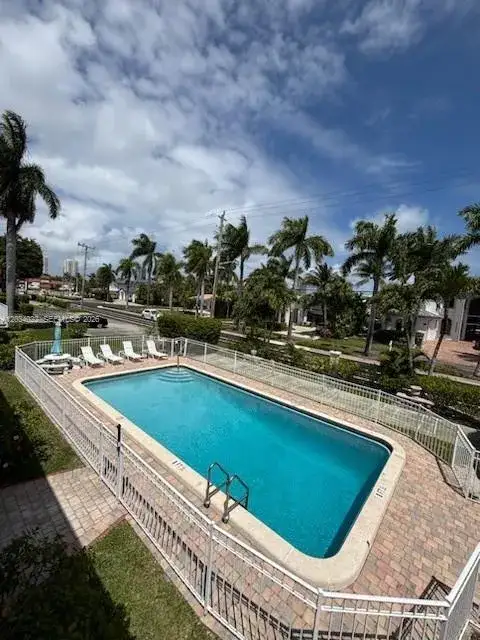 2 bedroom 1 bath Residential for sale at 500 Layne Blvd # 20, Hallandale Beach FL 33009