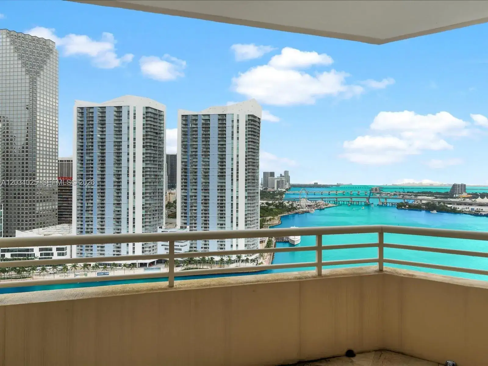 2 bedroom 2 bath Residential Lease for rent at 888 Brickell Key Dr # 2510, Miami FL 33131