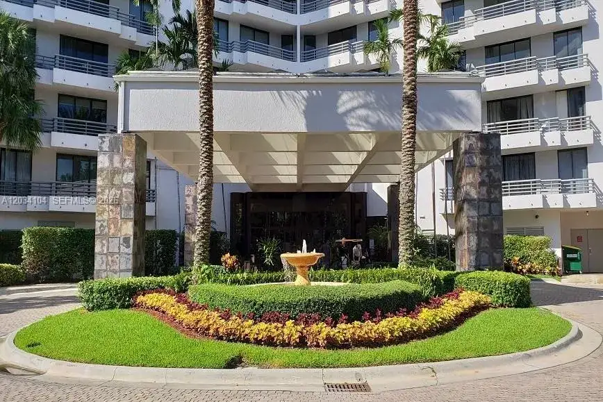 1 bedroom 2 bath Residential Lease for rent at 3300 NE 191st St # 1510, Aventura FL 33180