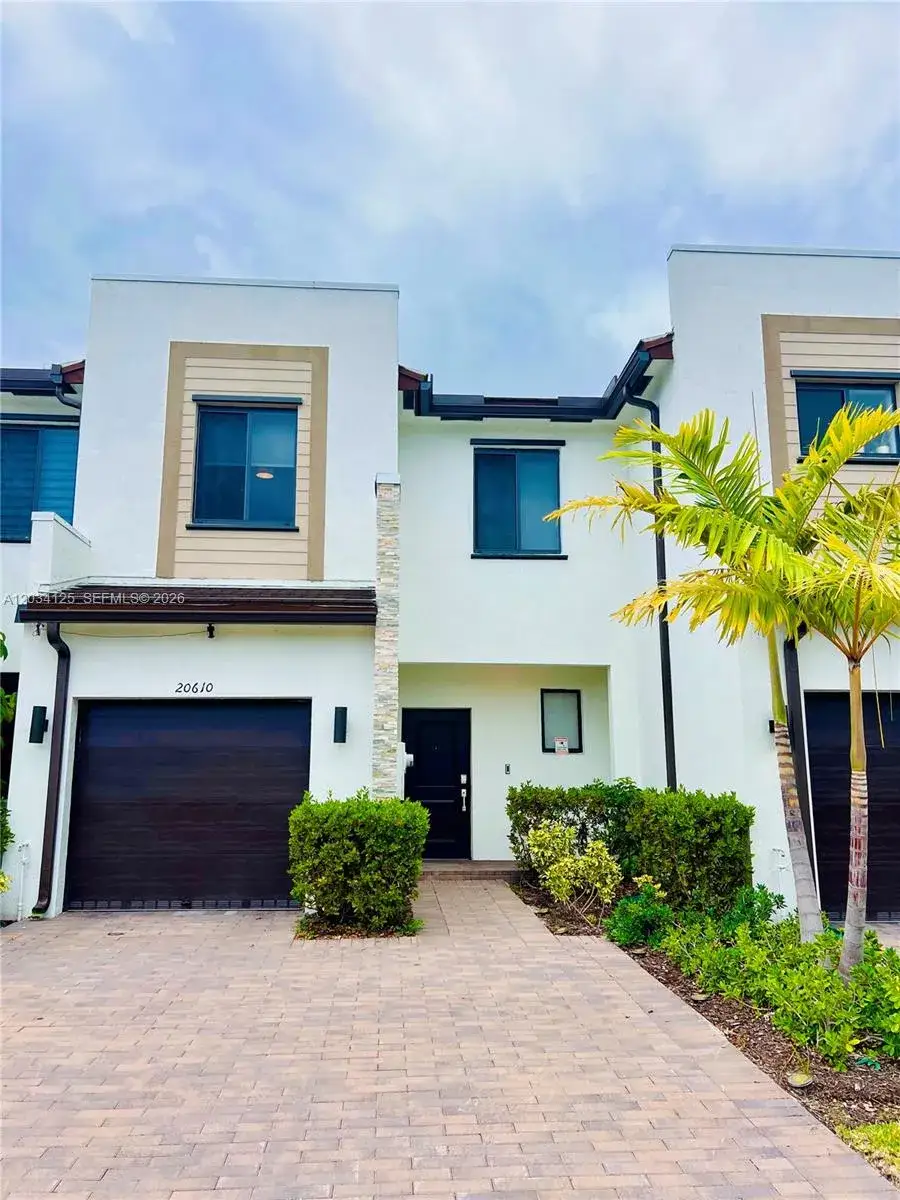 3 bedroom 2 bath Residential Lease for rent at 20610 NE 5th Pl, Miami FL 33179