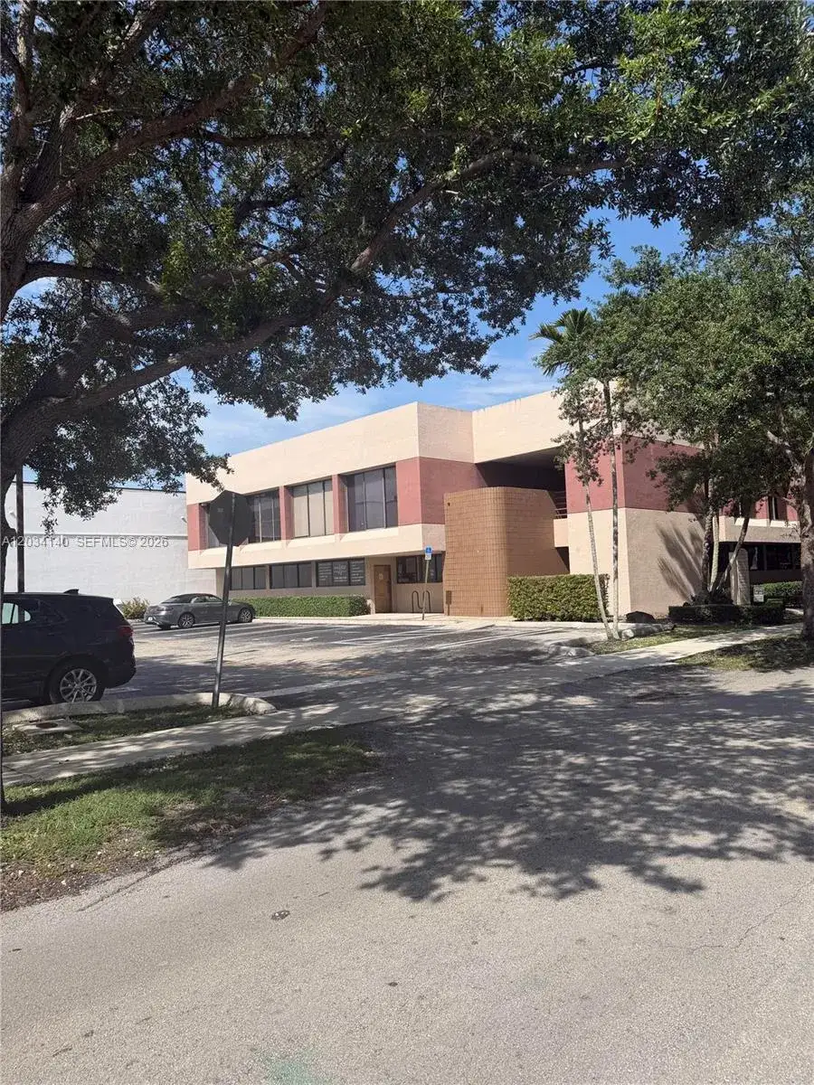 Commercial Sale for sale at 9245 SW 157th St, Palmetto Bay FL 33157