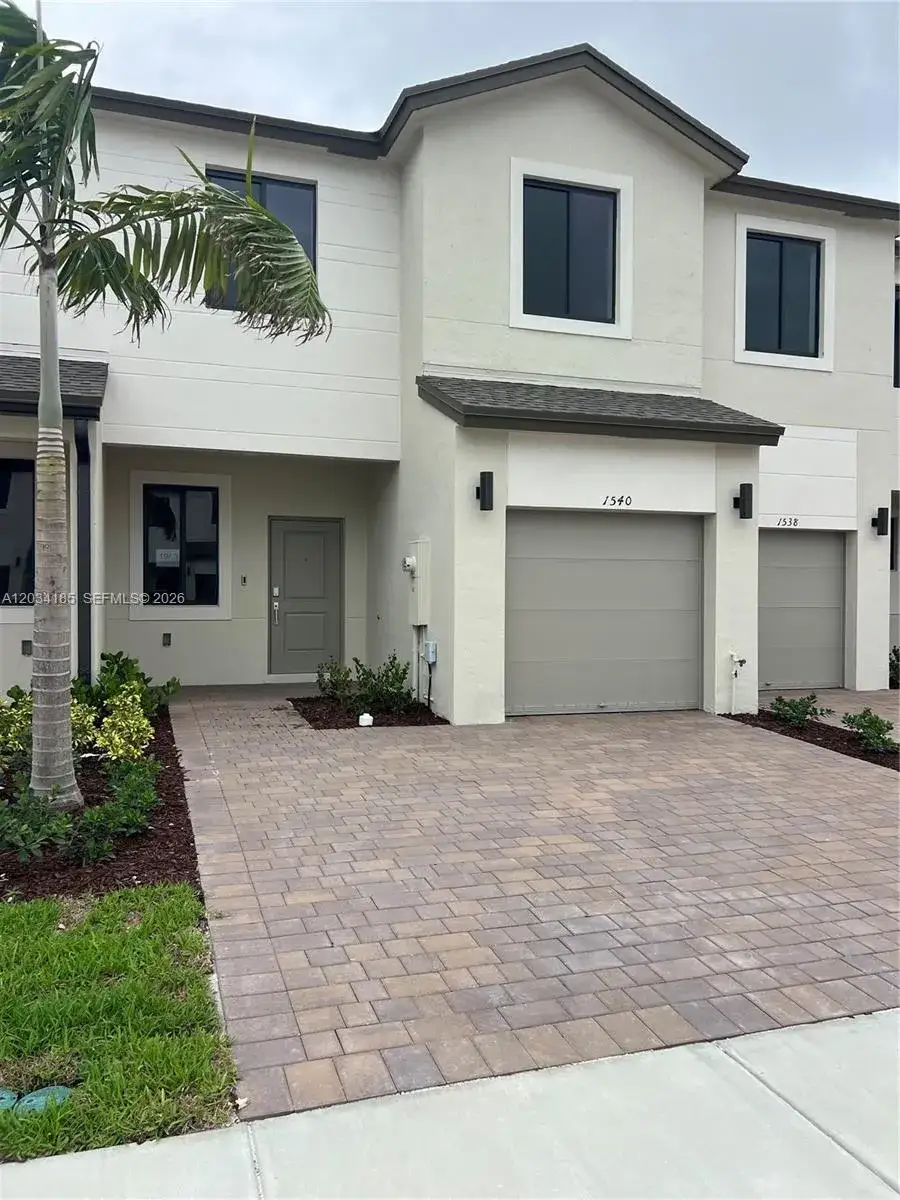 3 bedroom 2 bath Residential Lease for rent at 1540 NW 1st St, Florida City FL 33034