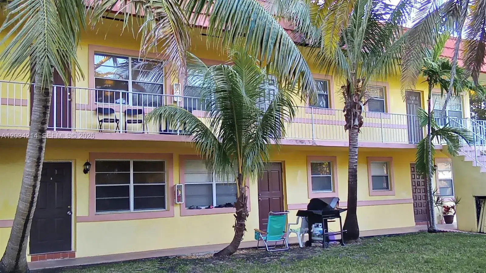 1 bedroom 1 bath Residential Lease for rent at 1826 Cleveland St # 2, Hollywood FL 33020
