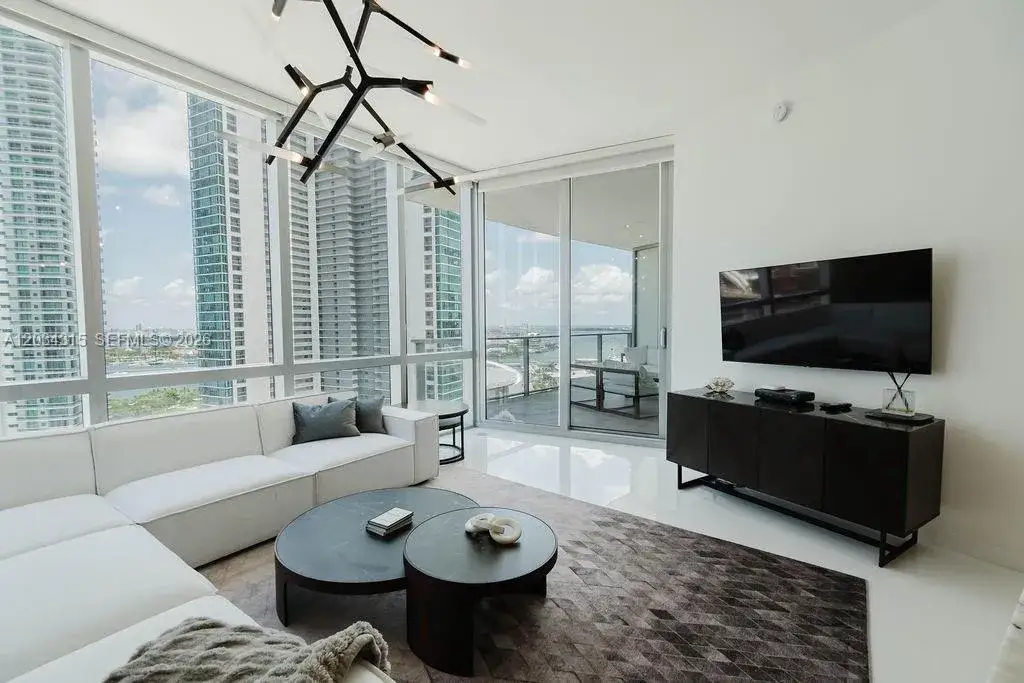 2 bedroom 3 bath Residential for sale at 851 NE 1st Ave # 2403, Miami FL 33132