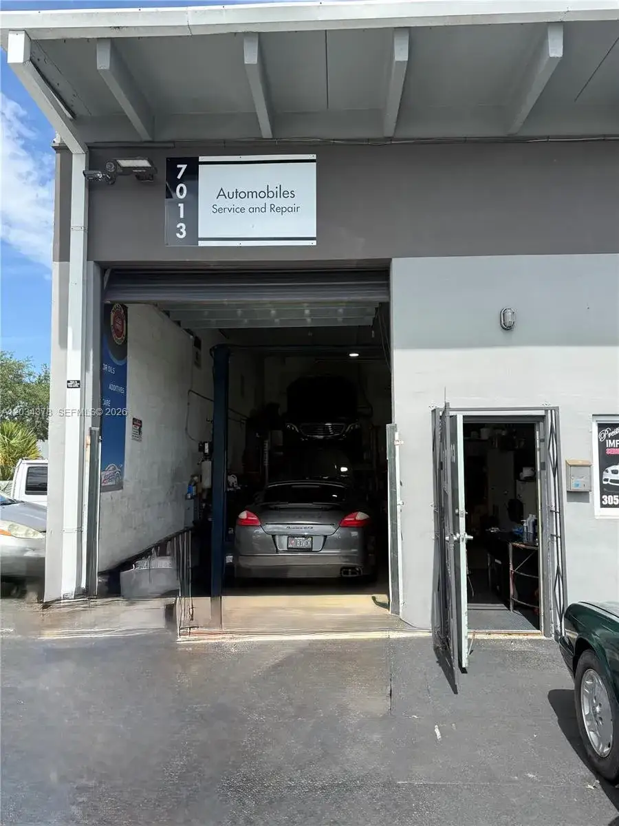 Business Opportunity for sale at 7013 SW 46 ST, Miami FL 33155