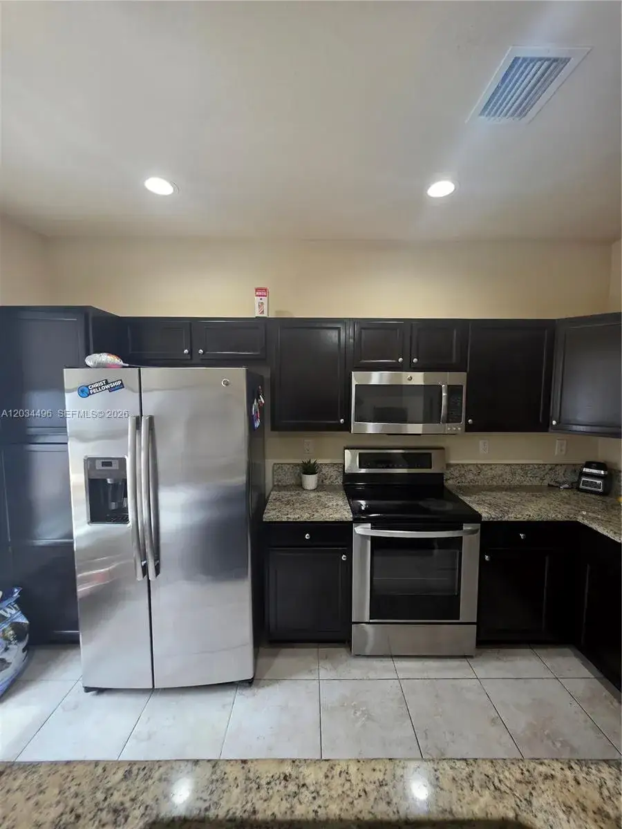 3 bedroom 2 bath Residential Lease for rent at 9424 SW 171st Pl, Miami FL 33196