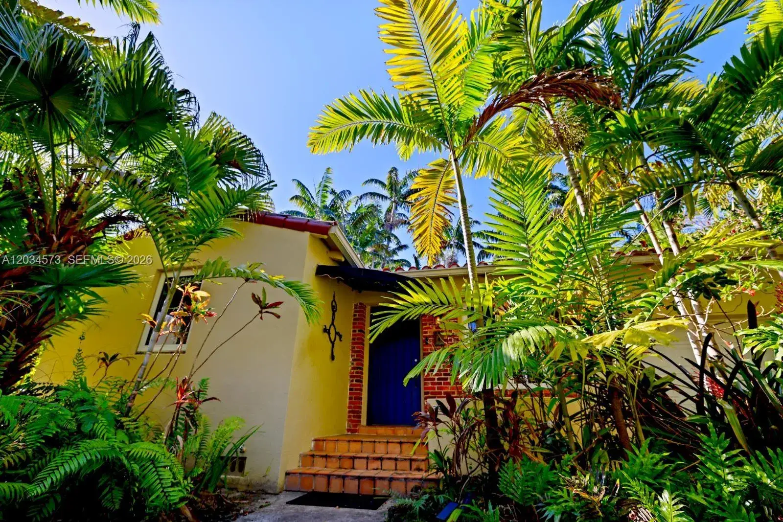 2 bedroom 1 bath Residential Lease for rent at 720 NW 75th St, Miami FL 33138