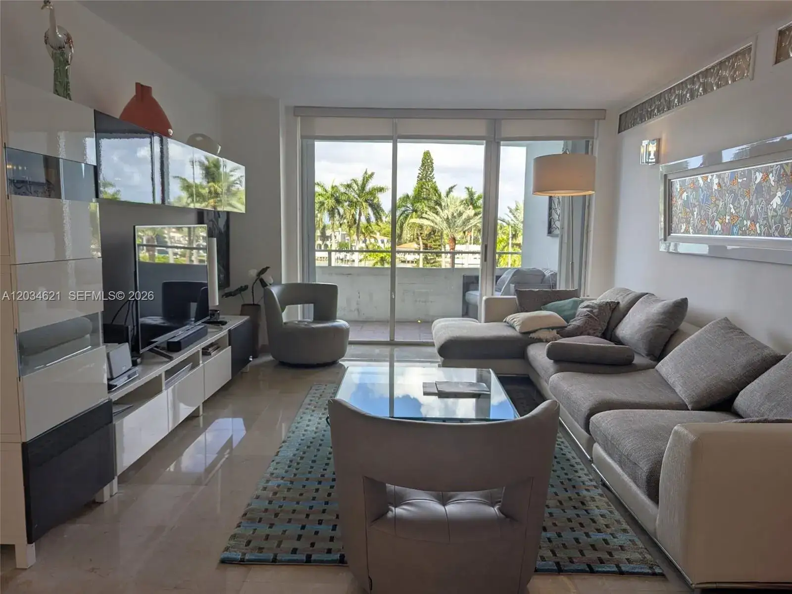 2 bedroom 2 bath Residential Lease for rent at 5161 Collins Ave # 518, Miami Beach FL 33140