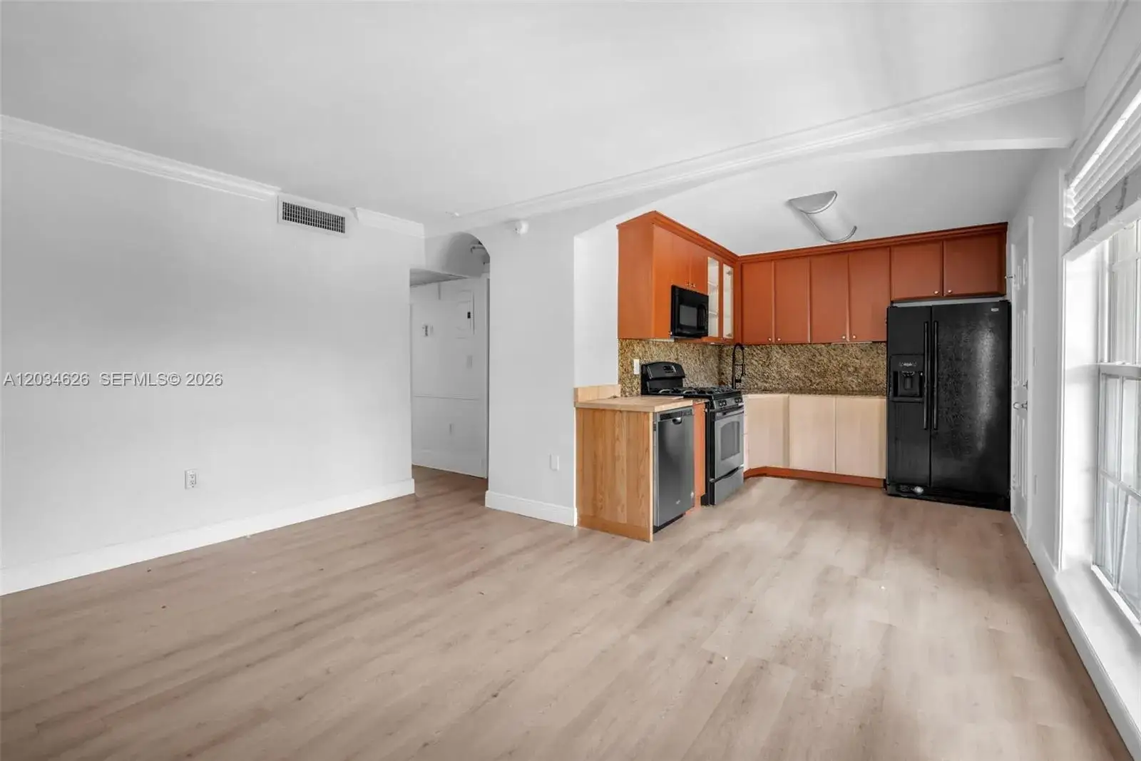 2 bedroom 2 bath Residential Lease for rent at 3245 Virginia St # 48, Miami FL 33133