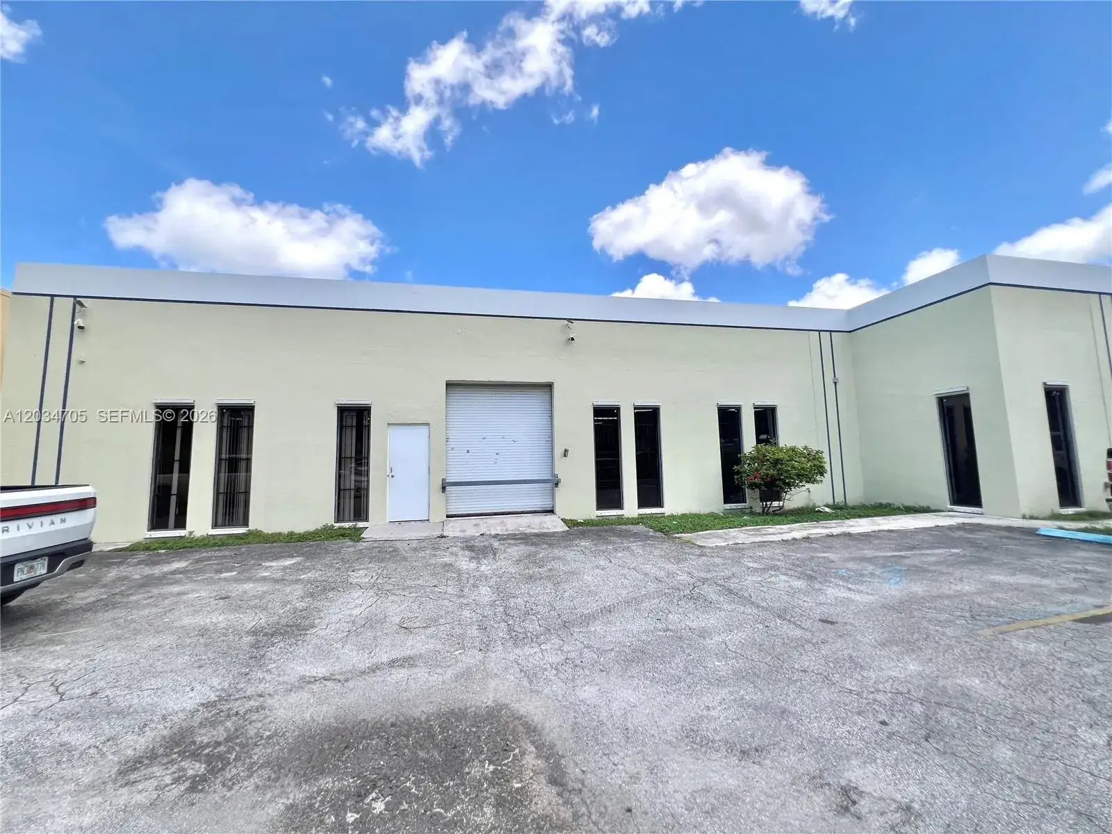 Commercial Sale for sale at 3425 NW 73rd Ave, Miami FL 33122