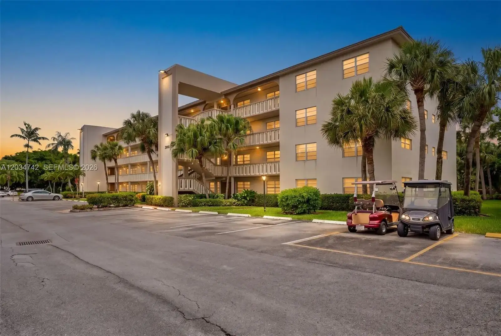 1 bedroom 1 bath Residential for sale at 2401 Antigua Cir # E3, Coconut Creek FL 33066