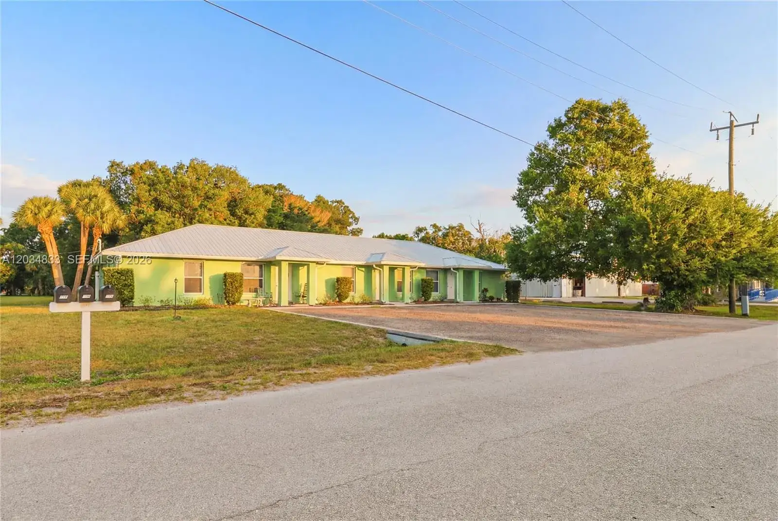 Residential Income for sale at 810 SW 2nd St, Okeechobee FL 34974