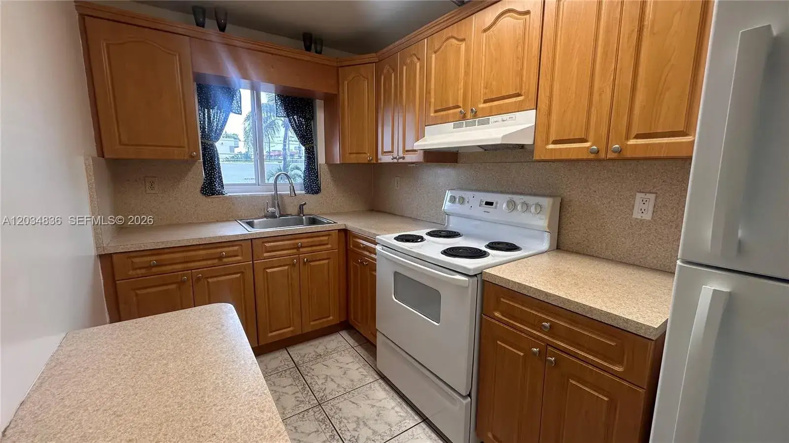 1 bedroom 1 bath Residential Lease for rent at 7646 Abbott Ave # 3, Miami Beach FL 33141