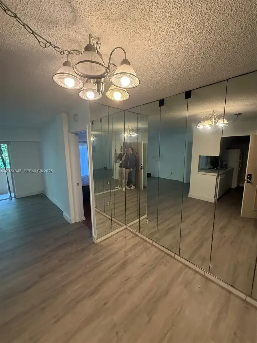 2 bedroom 2 bath Residential Lease for rent at 2201 Brickell Ave # 67C, Miami FL 33129