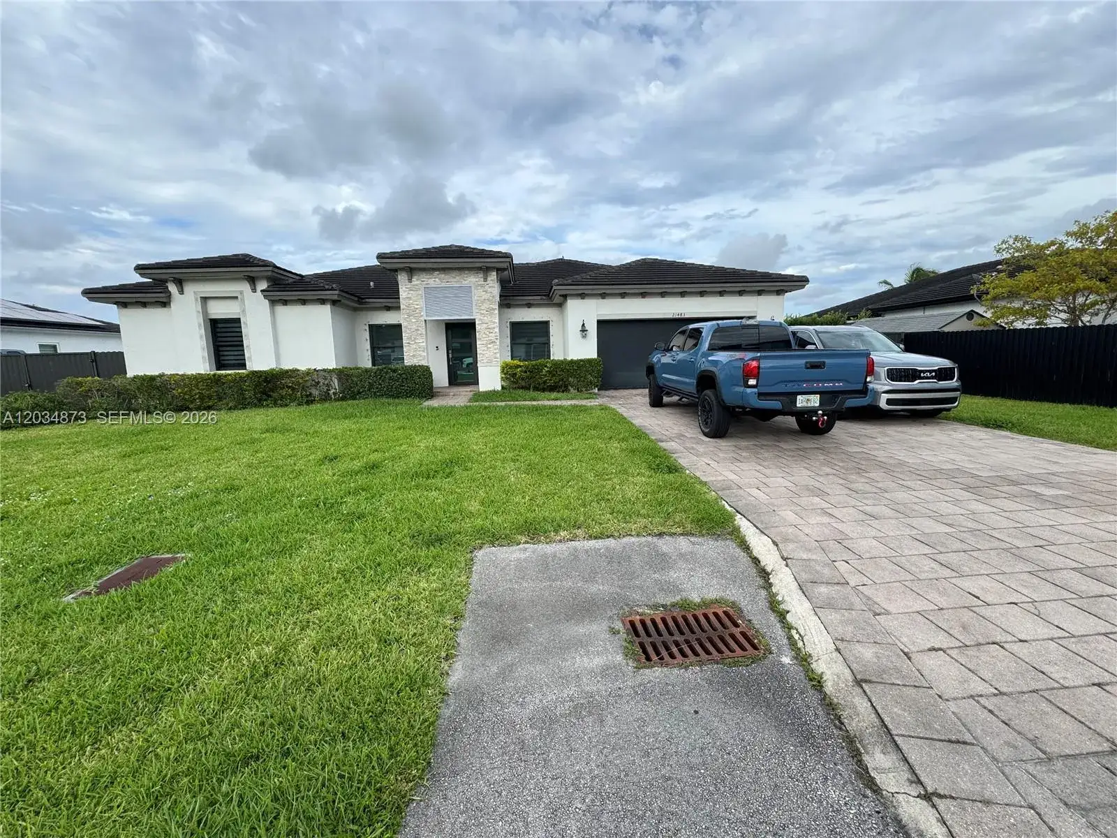 3 bedroom 2 bath Residential for sale at 21483 SW 132nd Pl, Miami FL 33177