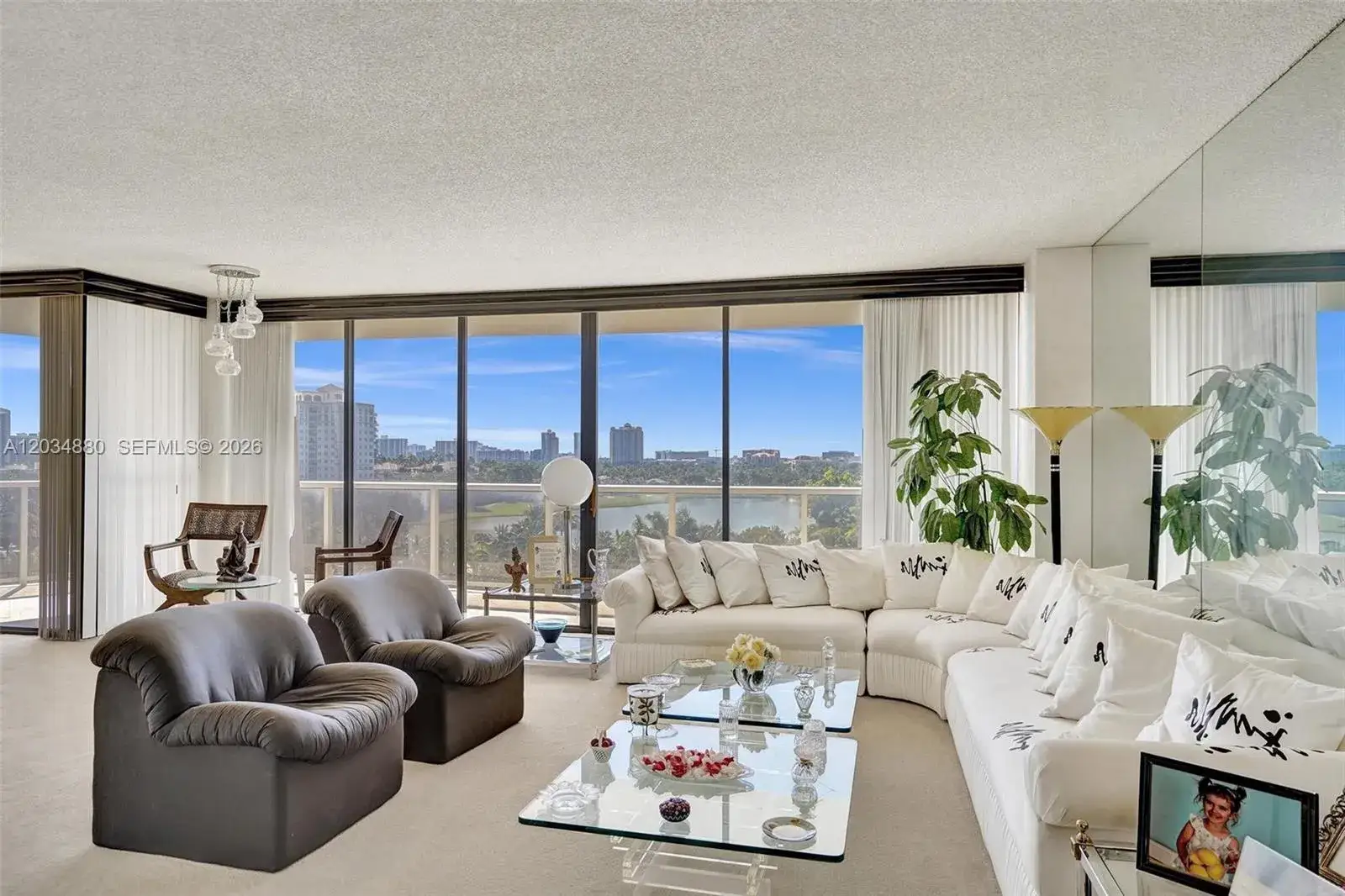 2 bedroom 2 bath Residential for sale at 20281 E Country Club Dr # 615, Aventura FL 33180