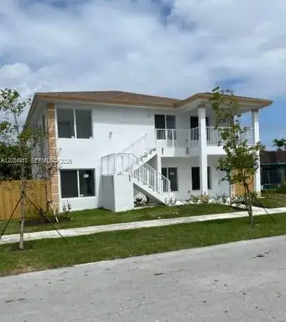 1 bedroom 1 bath Residential Lease for rent at 10595 SW 171st St # 10595, Miami FL 33157