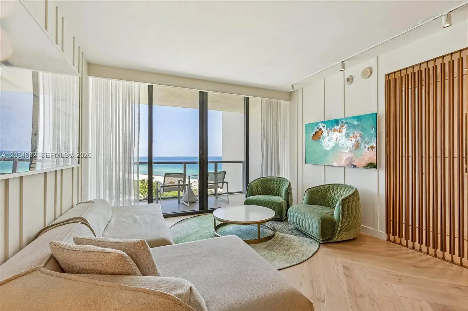 1 bedroom 1 bath Residential for sale at 2201 Collins Ave # 1019, Miami Beach FL 33139