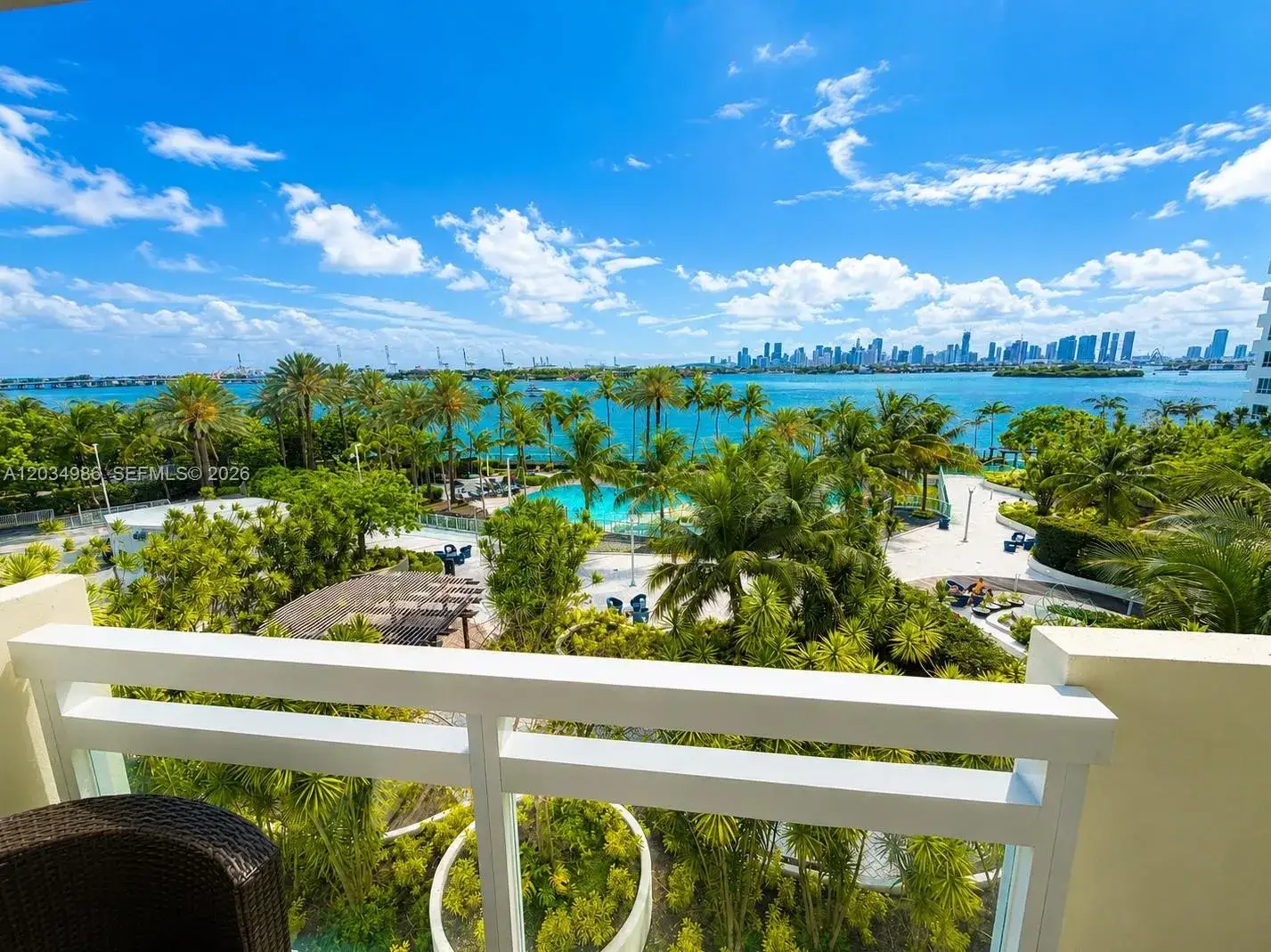 1 bedroom 1 bath Residential Lease for rent at 1500 Bay Rd # 518S, Miami Beach FL 33139