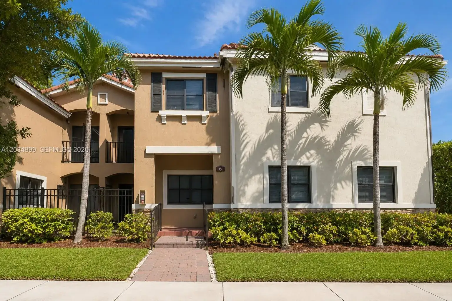 3 bedroom 2 bath Residential for sale at 22511 SW 88th Pl # 24, Cutler Bay FL 33190