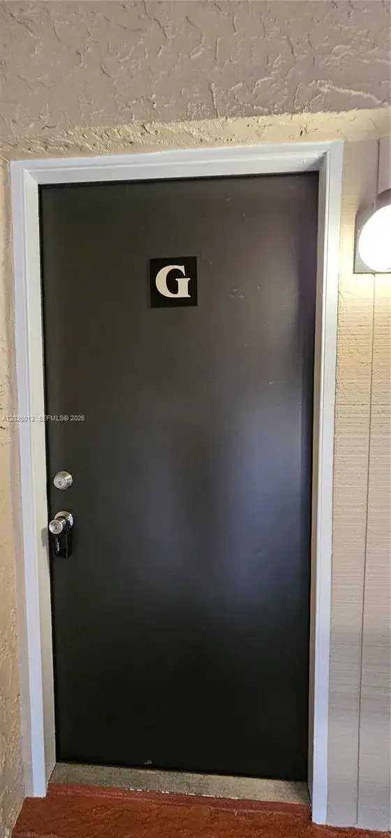 2 bedroom 2 bath Residential for sale at 5352 NE 6th Ave # G9, Oakland Park FL 33334