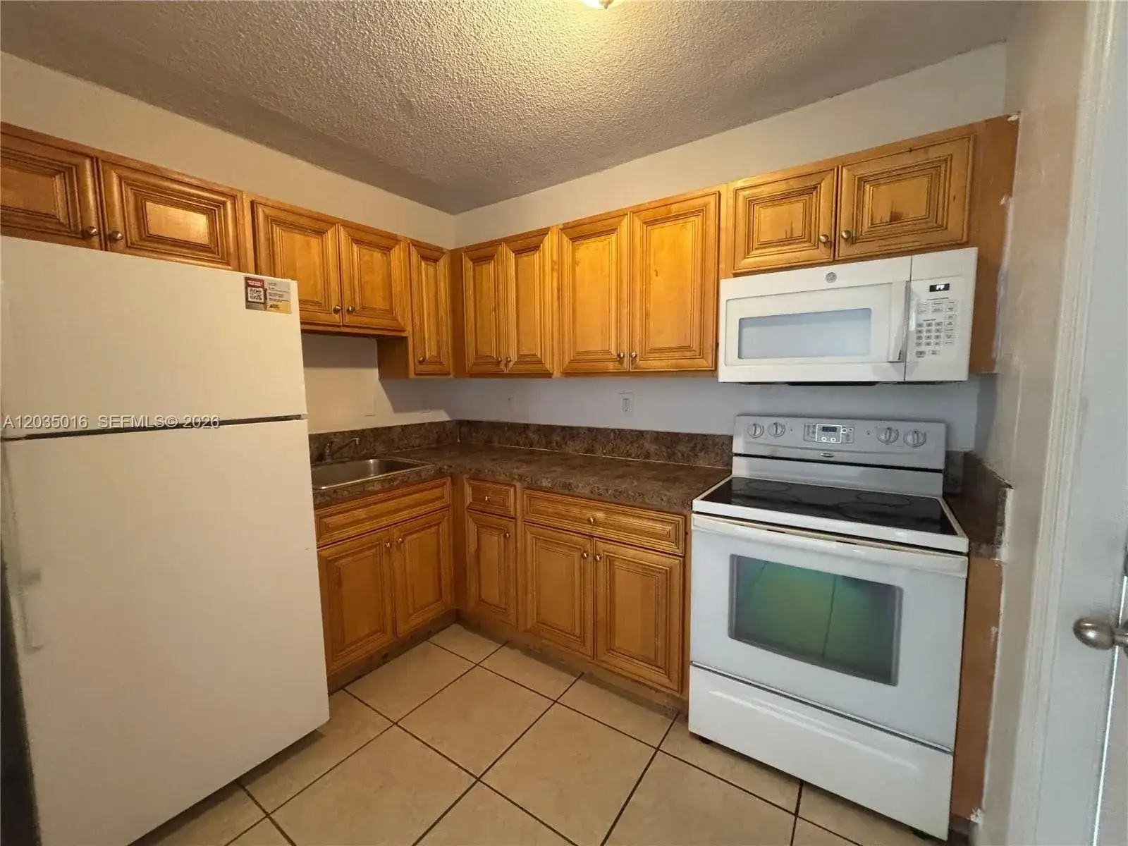 2 bedroom 1 bath Residential Lease for rent at 8275 NE Miami Ct # 202, Miami FL 33138