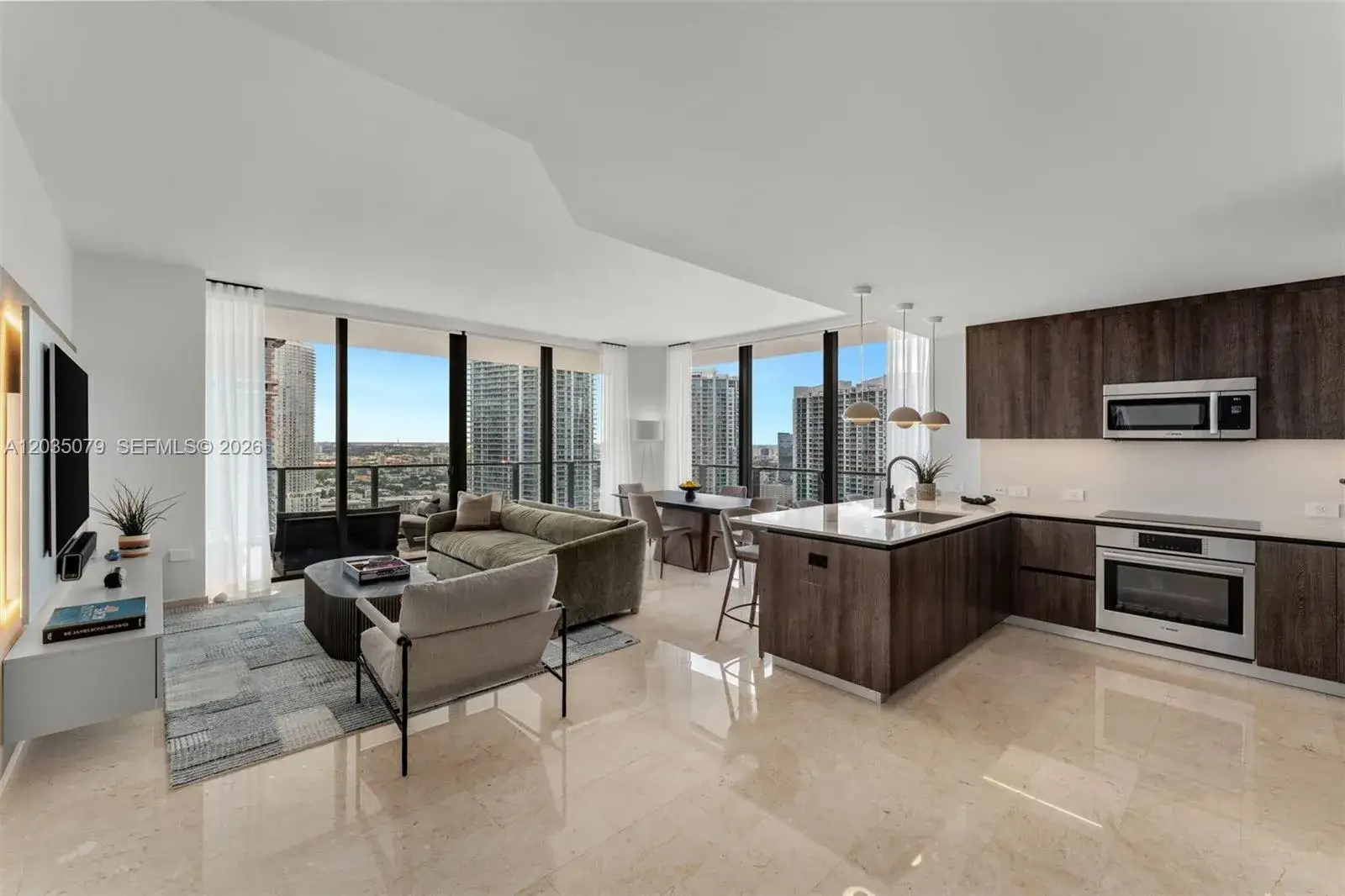 2 bedroom 2 bath Residential for sale at 68 SE 6th St # 2612, Miami FL 33131