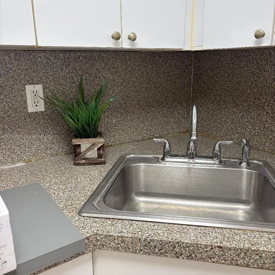 1 bedroom 1 bath Residential for sale at 17255 SW 95th Ave # 153, Palmetto Bay FL 33157