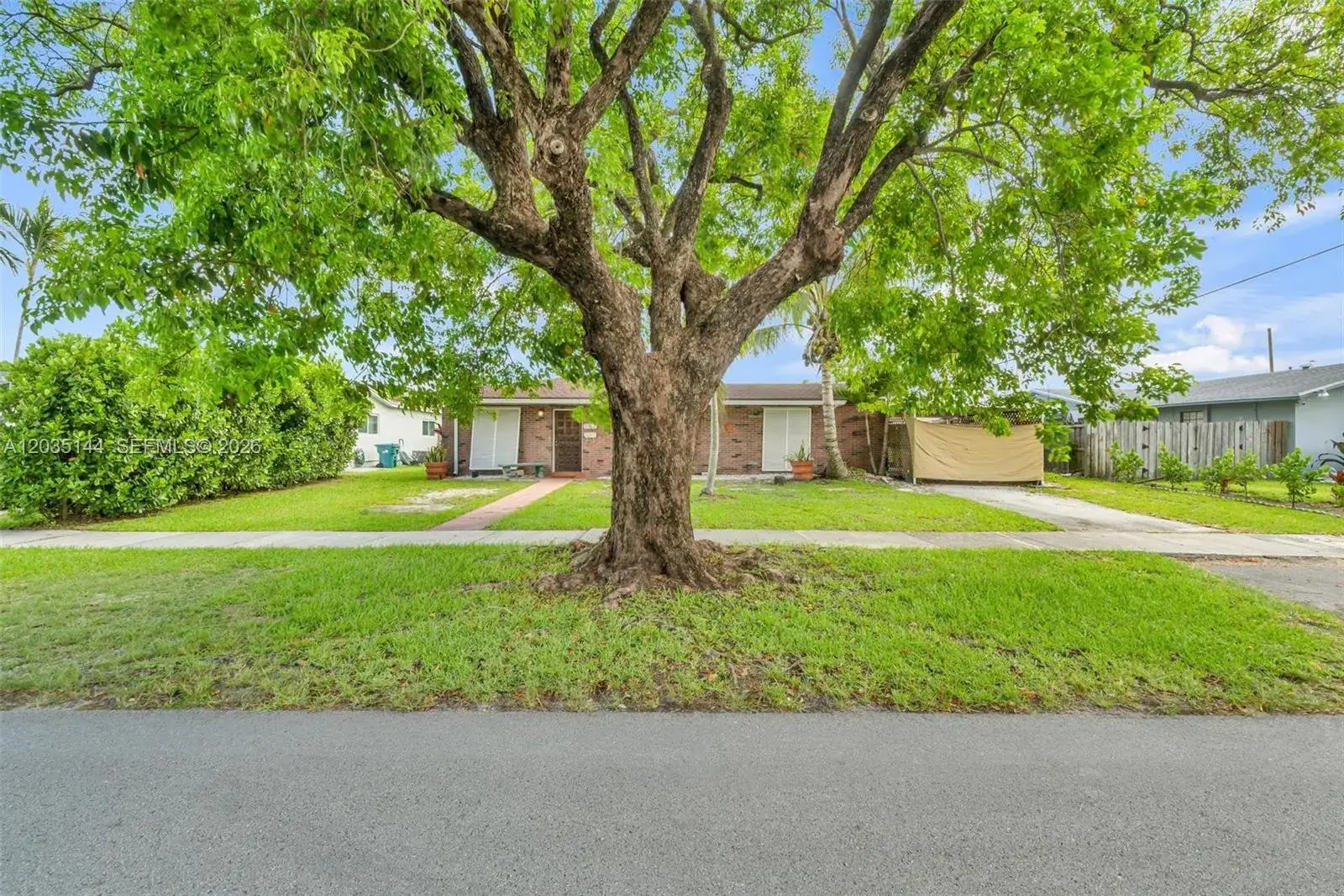 3 bedroom 2 bath Residential for sale at 9982 SW 196th St, Cutler Bay FL 33157
