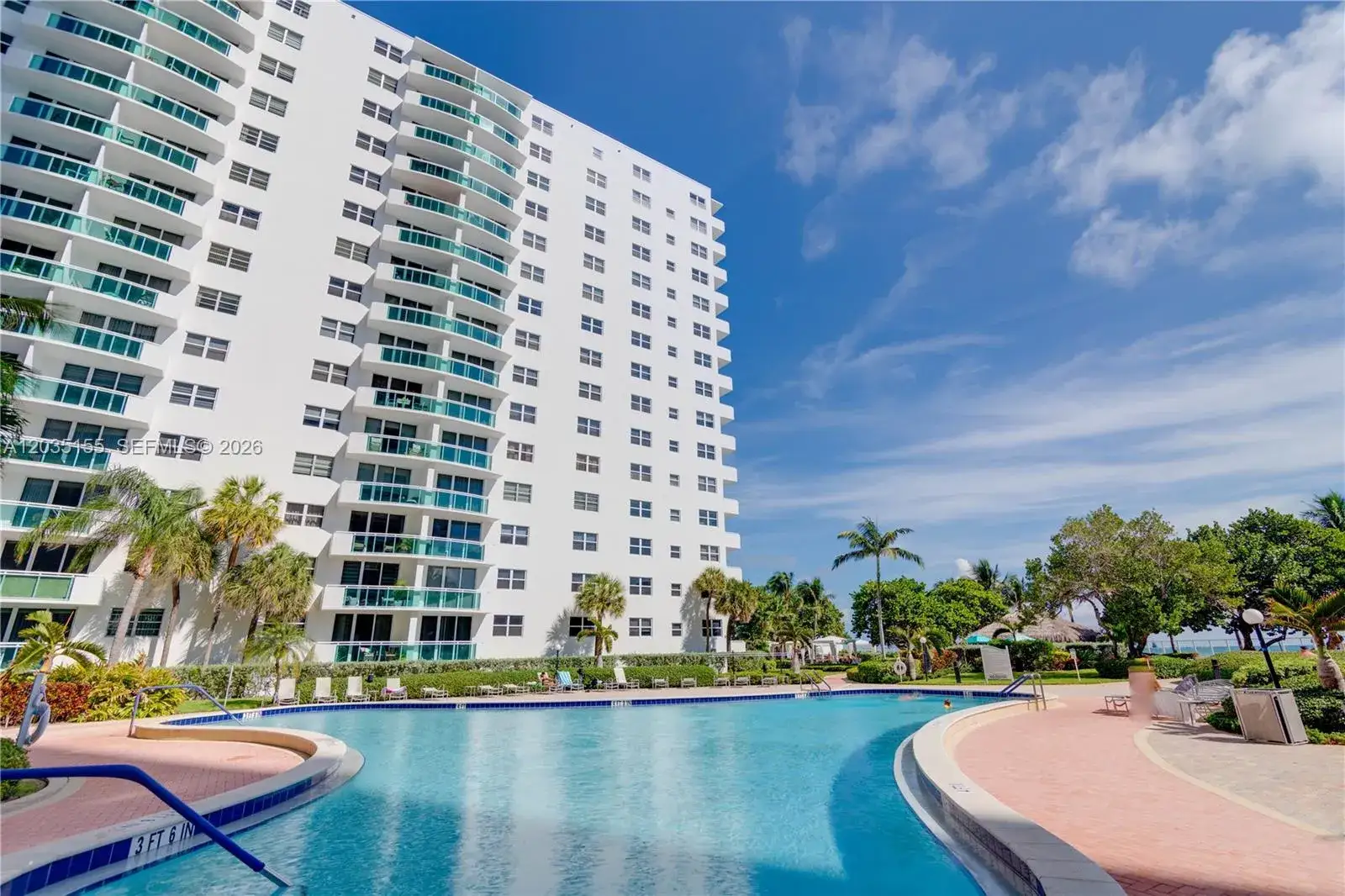 1 bedroom 1 bath Residential Lease for rent at 3001 S Ocean Dr # 1415, Hollywood FL 33019