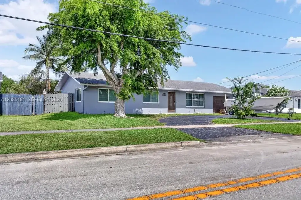 3 bedroom 2 bath Residential for sale at 1000 W River Dr, Margate FL 33063