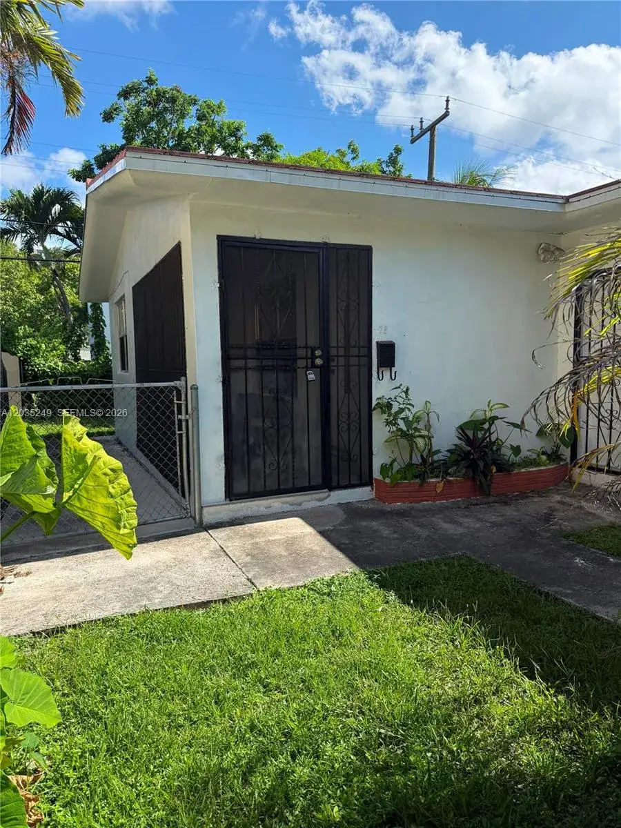 2 bedroom 2 bath Residential Lease for rent at 78 NE 43rd St # 0, Miami FL 33137