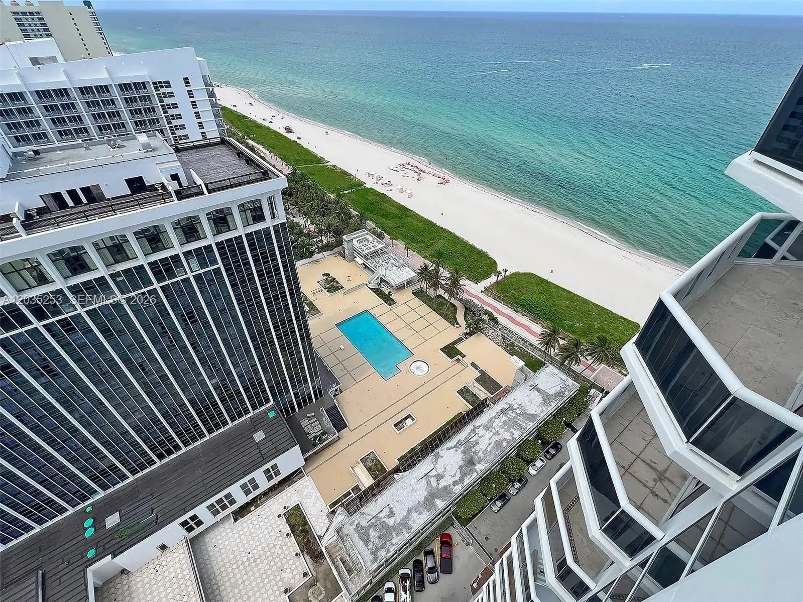 2 bedroom 2 bath Residential Lease for rent at 4779 Collins Ave # 2708, Miami Beach FL 33140