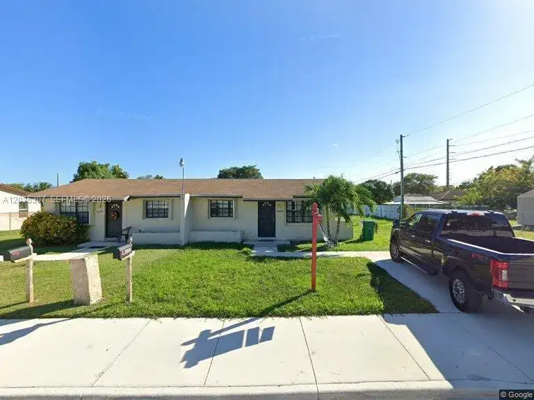 2 bedroom 1 bath Residential Lease for rent at 10622 SW 174th Ter # 10622, Miami FL 33157