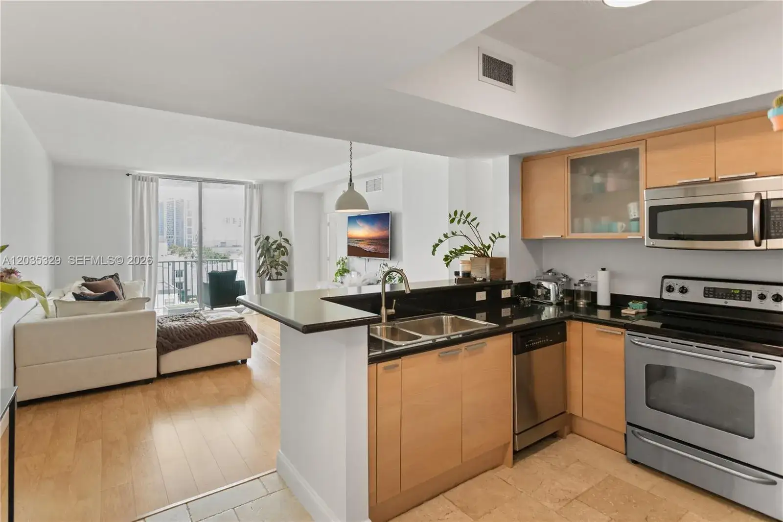 2 bedroom 2 bath Residential for sale at 140 S Dixie Hwy # 417, Hollywood FL 33020