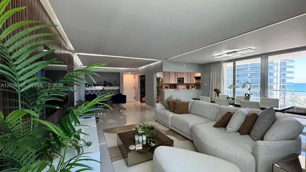 2 bedroom 2 bath Residential Lease for rent at 5750 Collins Ave # 7A, Miami Beach FL 33140