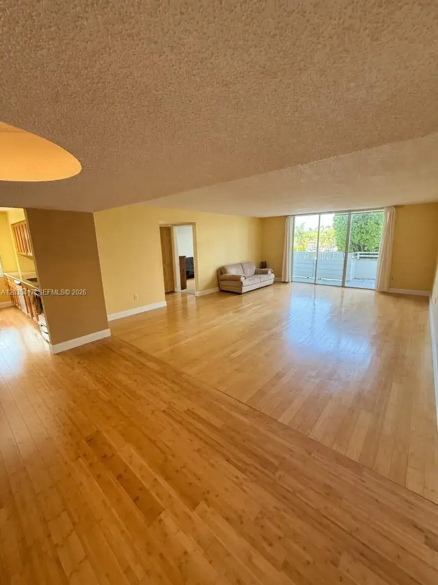 2 bedroom 2 bath Residential for sale at 2801 NE 183rd St # 202W, Aventura FL 33160