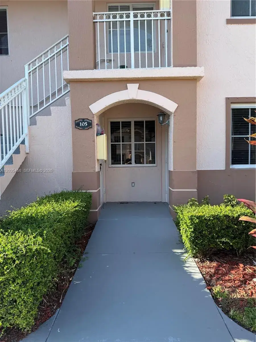 2 bedroom 2 bath Residential Lease for rent at 1271 SE 28th Ct # 105, Homestead FL 33035