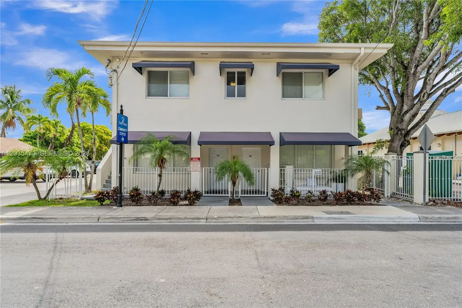 2 bedroom 1 bath Residential Lease for rent at 6647 SW 59th Pl # 101, South Miami FL 33143