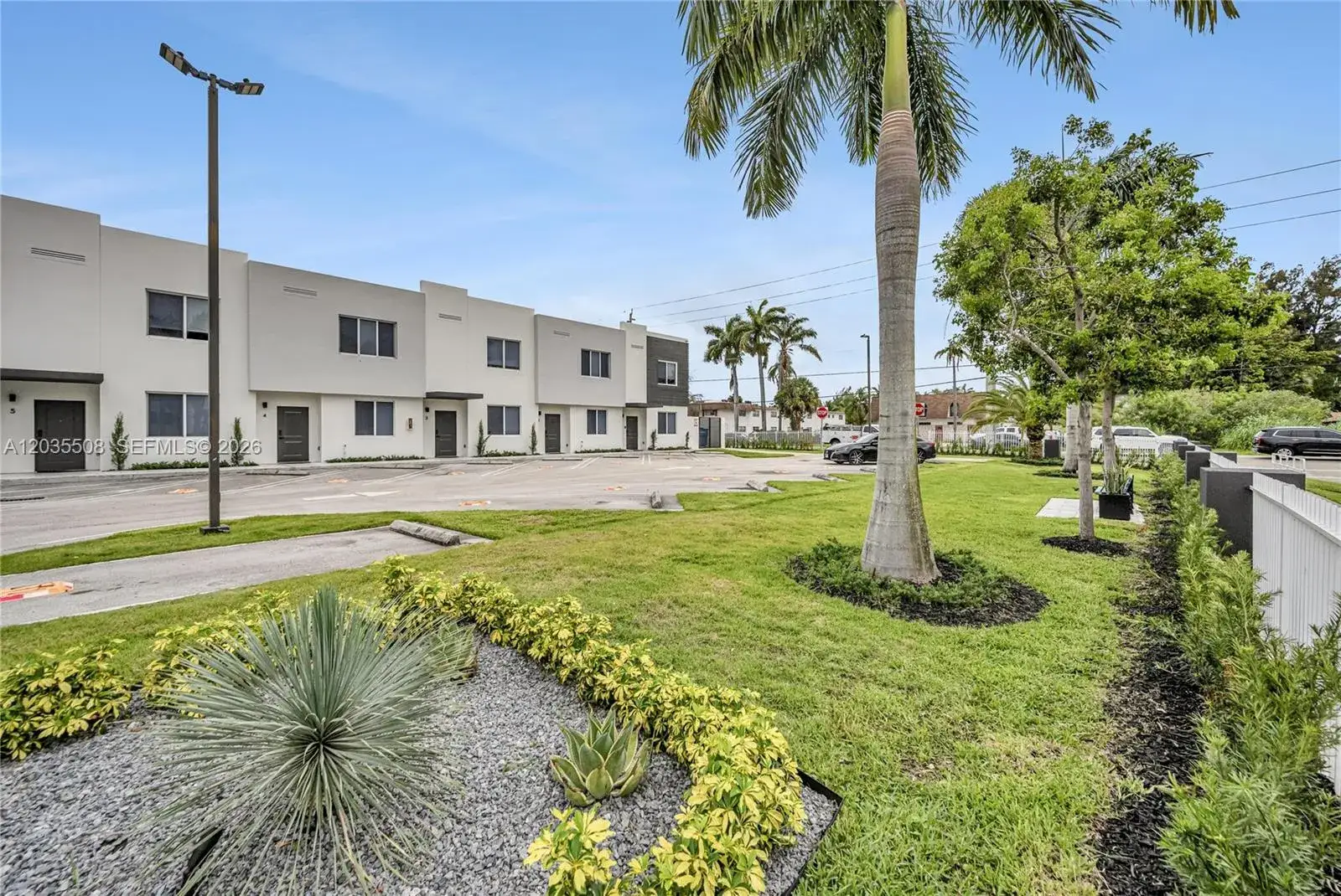 3 bedroom 2 bath Residential Lease for rent at 170 NW 158th St # 7, Miami FL 33169