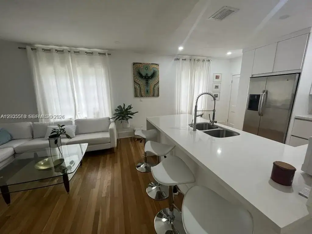 1 bedroom 1 bath Residential Lease for rent at 1091 NW 59th St, Miami FL 33127