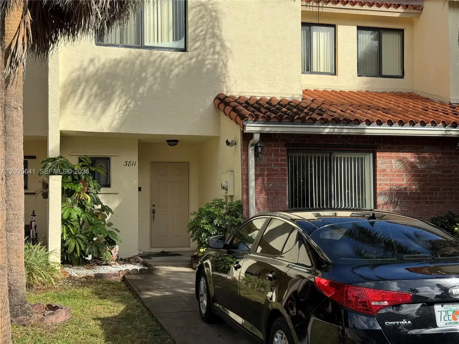 3 bedroom 2 bath Residential Lease for rent at 3811 Simms St # 0, Hollywood FL 33021